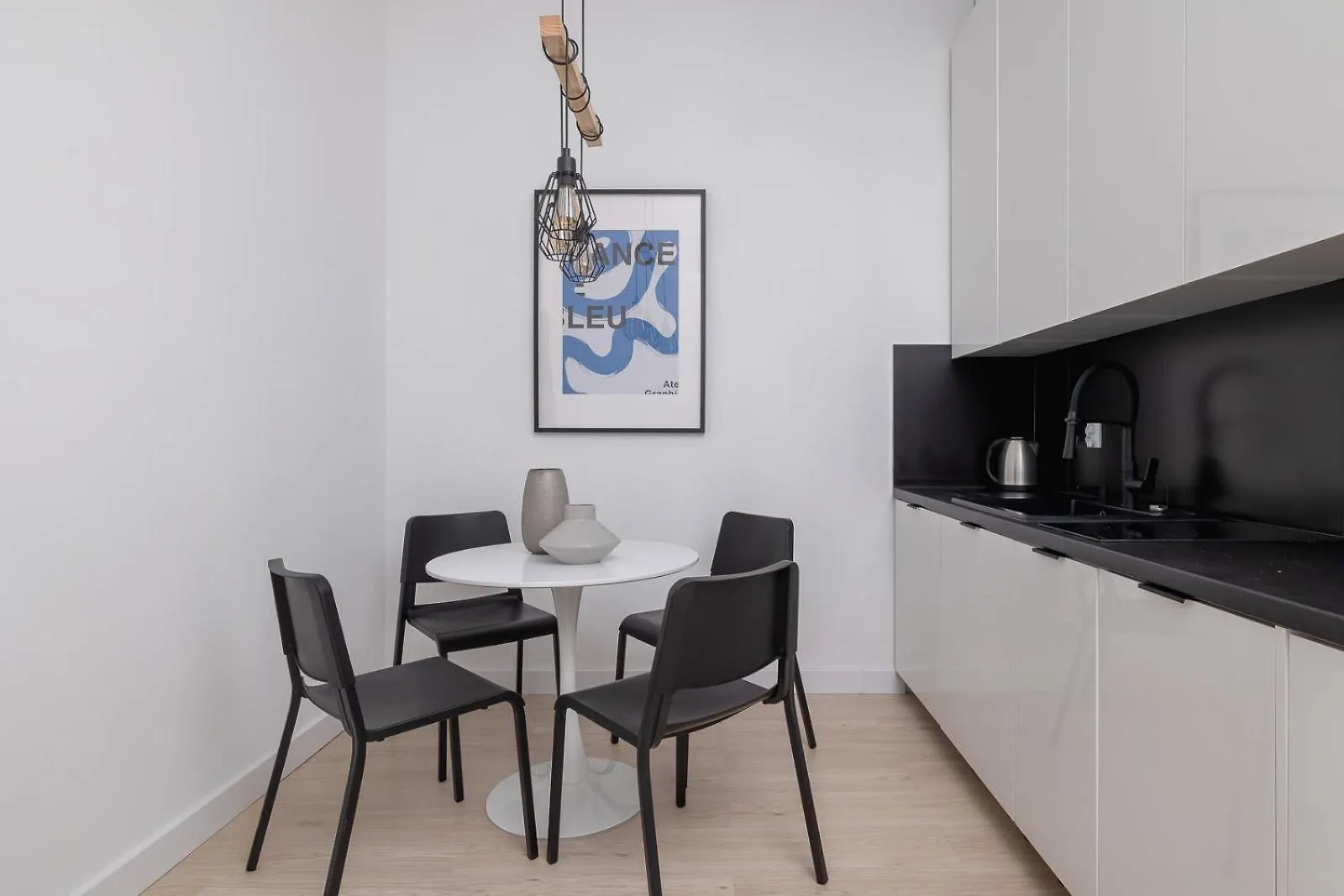 2-Bedroom Apartment - Starowislna 69 Street Krakow