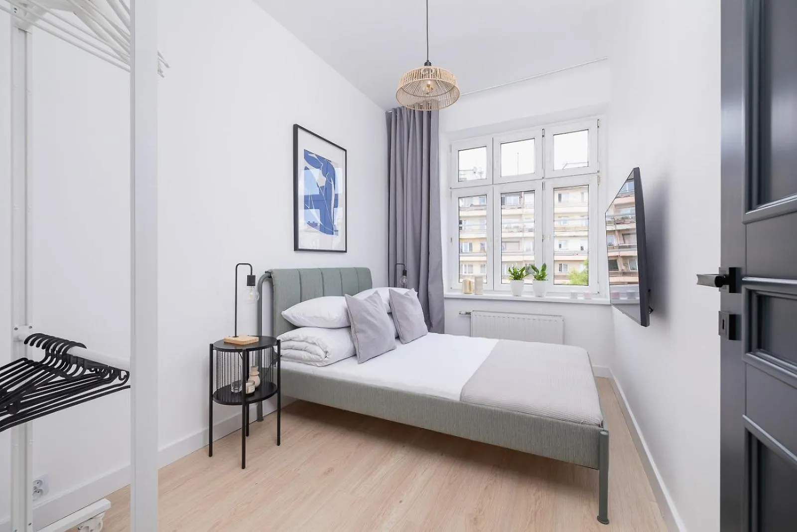 2-Bedroom Apartment - Starowislna 69 Street contacts