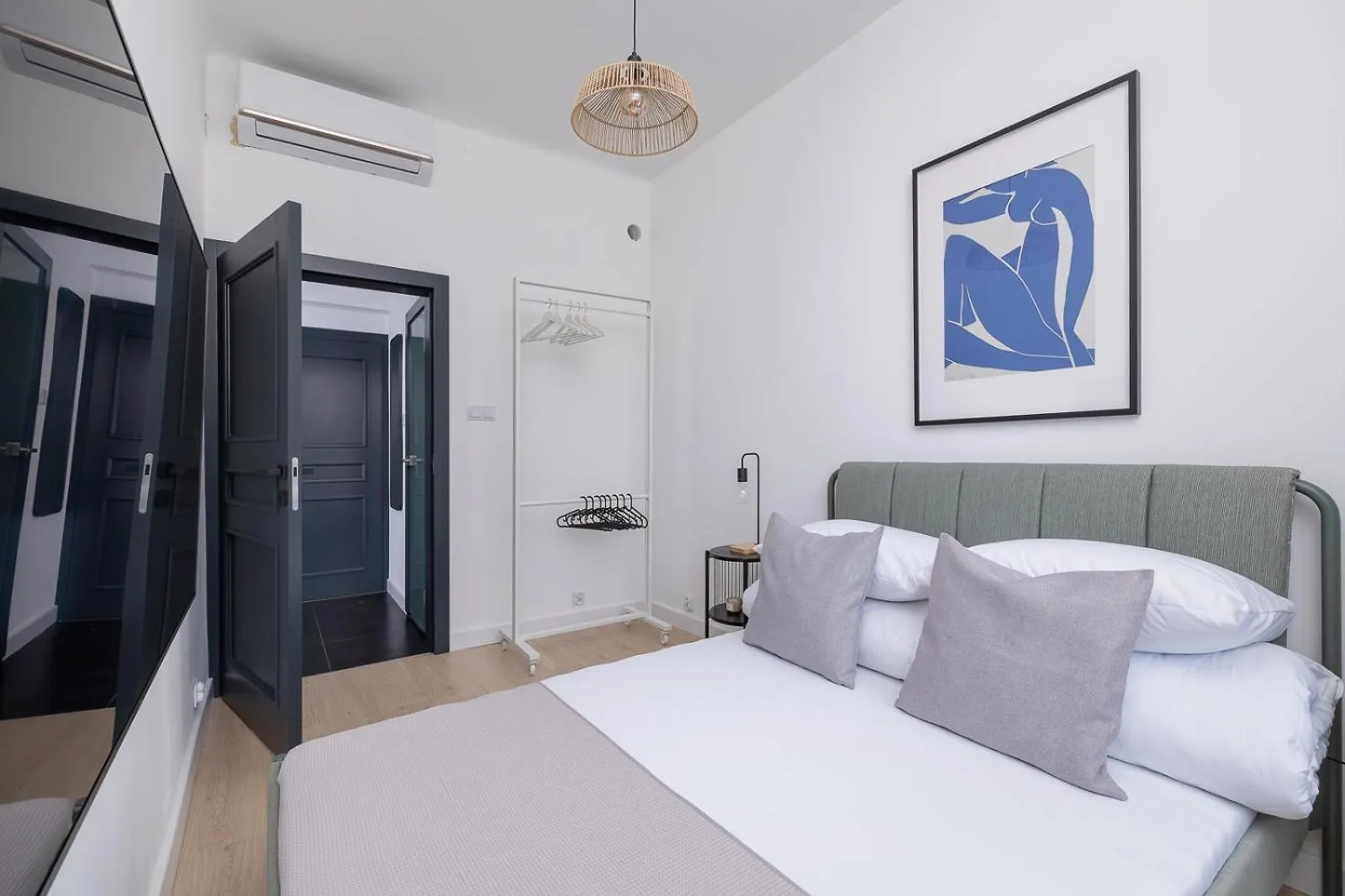2-Bedroom Apartment - Starowislna 69 Street Krakow Poland